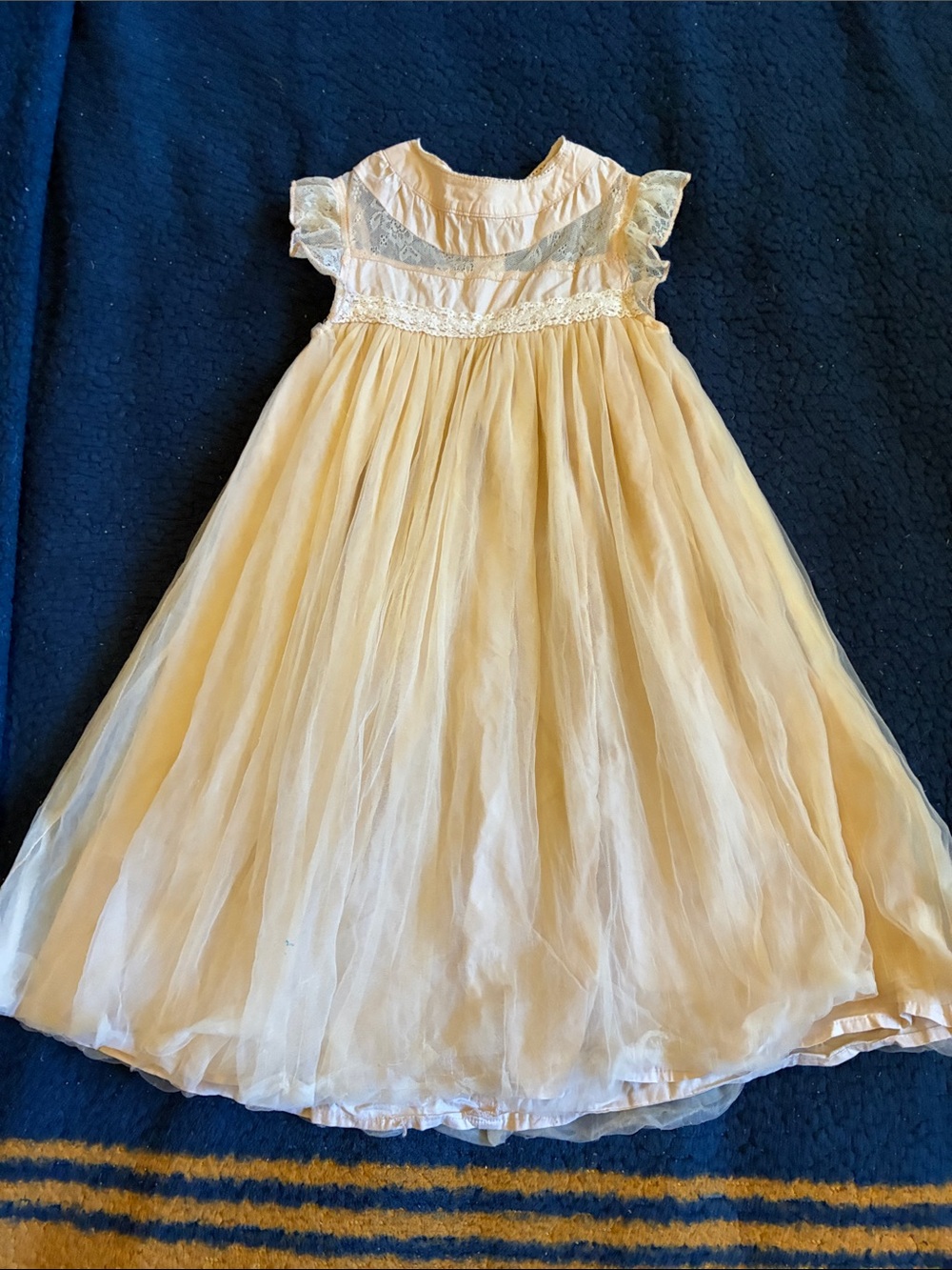 Trish Scully Girls Pale Yellow Tulle Formal Dress with Lace Bodice